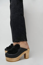 Load image into Gallery viewer, No.6 Billie Fur Clog on Platform in Black