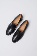 Load image into Gallery viewer, No.6 Emma Loafer in Black