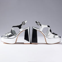 Load image into Gallery viewer, Bee Sandal In Silver Specchio