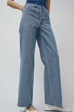 Load image into Gallery viewer, OpéraSPORT Bay Jeans in Blue