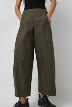 Load image into Gallery viewer, No.6 Porter Pant in Olive