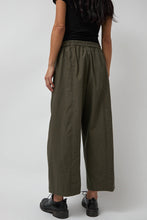 Load image into Gallery viewer, No.6 Porter Pant in Olive