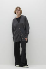 Load image into Gallery viewer, LILY BUTTON-UP CASHMERE CARDIGAN