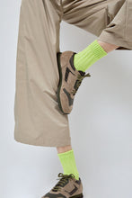 Load image into Gallery viewer, Rototo Chunky Ribbed Socks in Lime