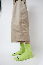 Load image into Gallery viewer, Rototo Chunky Ribbed Socks in Lime