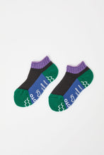 Load image into Gallery viewer, Rototo Pile Ankle Socks in Light Purple and Charcoal