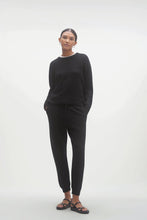 Load image into Gallery viewer, KAIA CREWNECK CASHMERE SWEATER