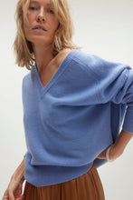 Load image into Gallery viewer, SYDNEY V-NECK CASHMERE SWEATER