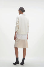 Load image into Gallery viewer, SYDNEY V-NECK CASHMERE SWEATER