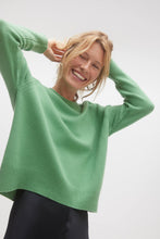 Load image into Gallery viewer, TAMMY CASHMERE CREWNECK SWEATER