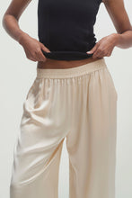 Load image into Gallery viewer, EVAN SILK WIDE LEG PANT