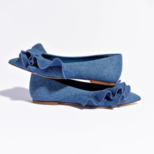 Load image into Gallery viewer, Lee Ruffle Flat In Blue Denim