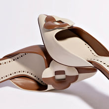 Load image into Gallery viewer, Flora Pump In Caramel and Ivory Leather