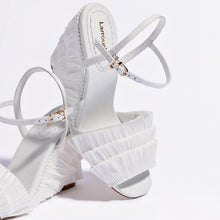 Load image into Gallery viewer, Yves Fringe Wedge In White Raffia