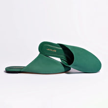 Load image into Gallery viewer, Venice Flat Mule and Pouch Kit In Emerald Suede