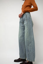 Load image into Gallery viewer, Sayaka Davis Barrel Denim Pants in Light Blue