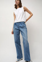 Load image into Gallery viewer, Sayaka Davis Tucked Wide Leg Denim in Light Blue