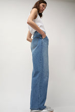 Load image into Gallery viewer, Sayaka Davis Tucked Wide Leg Denim in Light Blue