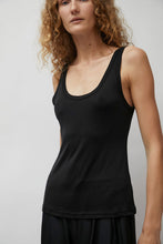 Load image into Gallery viewer, Silk Laundry Jersey Scoop Tank in Black