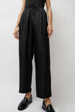 Load image into Gallery viewer, Silk Laundry Twill Slouch Pants in Black