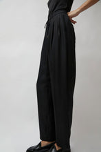 Load image into Gallery viewer, Silk Laundry Twill Slouch Pants in Black