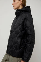 Load image into Gallery viewer, TAION City Packable Hooded Down Jacket in Black