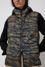 Load image into Gallery viewer, TAION Hooded W-Zip Down Vest in Tiger Stripe