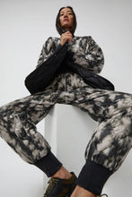 Load image into Gallery viewer, TAION Military Over Size Crew Neck Jacket in Winter Camo