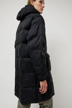 Load image into Gallery viewer, TAION Mountain Packable Volume Down Hood Coat in Black