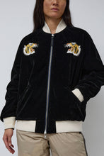 Load image into Gallery viewer, TAION Reversible Skajan Down Jacket in Black and Navy