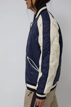 Load image into Gallery viewer, TAION Reversible Skajan Down Jacket in Black and Navy