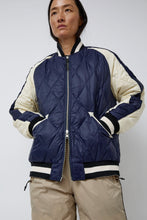 Load image into Gallery viewer, TAION Reversible Skajan Down Jacket in Black and Navy