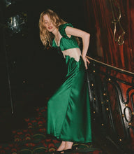 Load image into Gallery viewer, VEDA DRESS -- EMERALD IVY