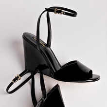 Load image into Gallery viewer, Yves Wedge In Black Patent Leather