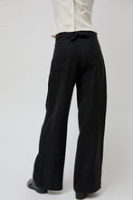 Load image into Gallery viewer, Zii Ropa Matisse Pant in Black