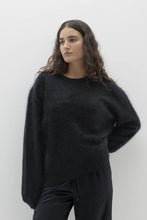 Load image into Gallery viewer, AGNES BRUSHED CASHMERE CREWNECK SWEATER