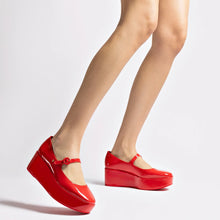 Load image into Gallery viewer, Blair Flatform In Scarlet Patent Leather