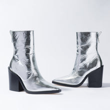 Load image into Gallery viewer, James Boot In Silver Crinkled Leather