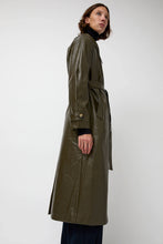 Load image into Gallery viewer, épingler Leather Scarf Trench in Khaki