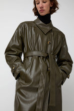 Load image into Gallery viewer, épingler Leather Scarf Trench in Khaki