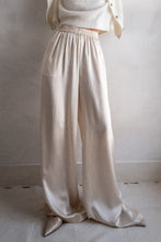 Load image into Gallery viewer, EVAN SILK WIDE LEG PANT