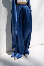 Load image into Gallery viewer, EVAN SILK WIDE LEG PANT